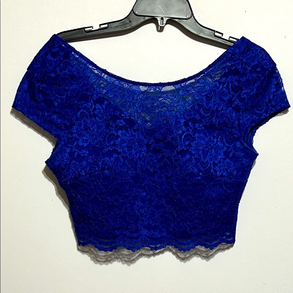 Chic Royal Blue Lace Crop Top